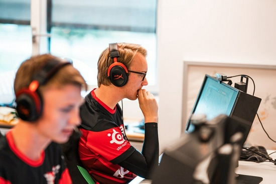 最终幻想MOBA新作预告片发布公测日期确定